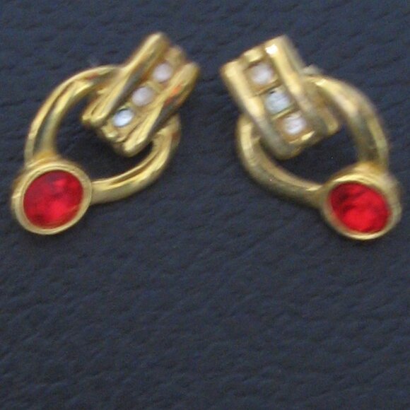 Necklace & Earrings Set - Picture 3 of 4